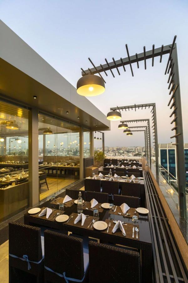 Ramee International Surat Exterior foto