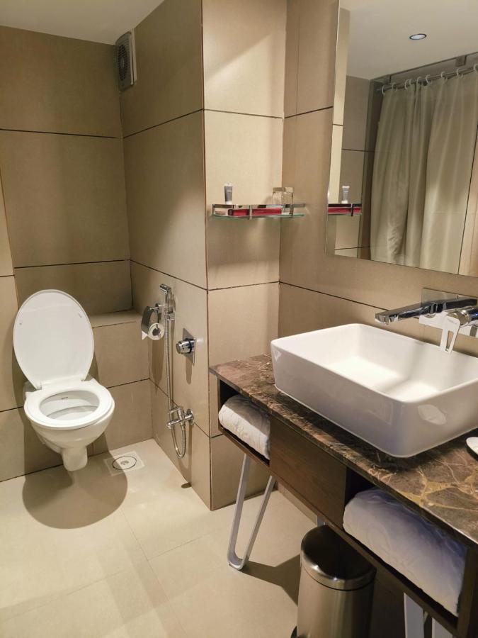 Ramee International Surat Exterior foto