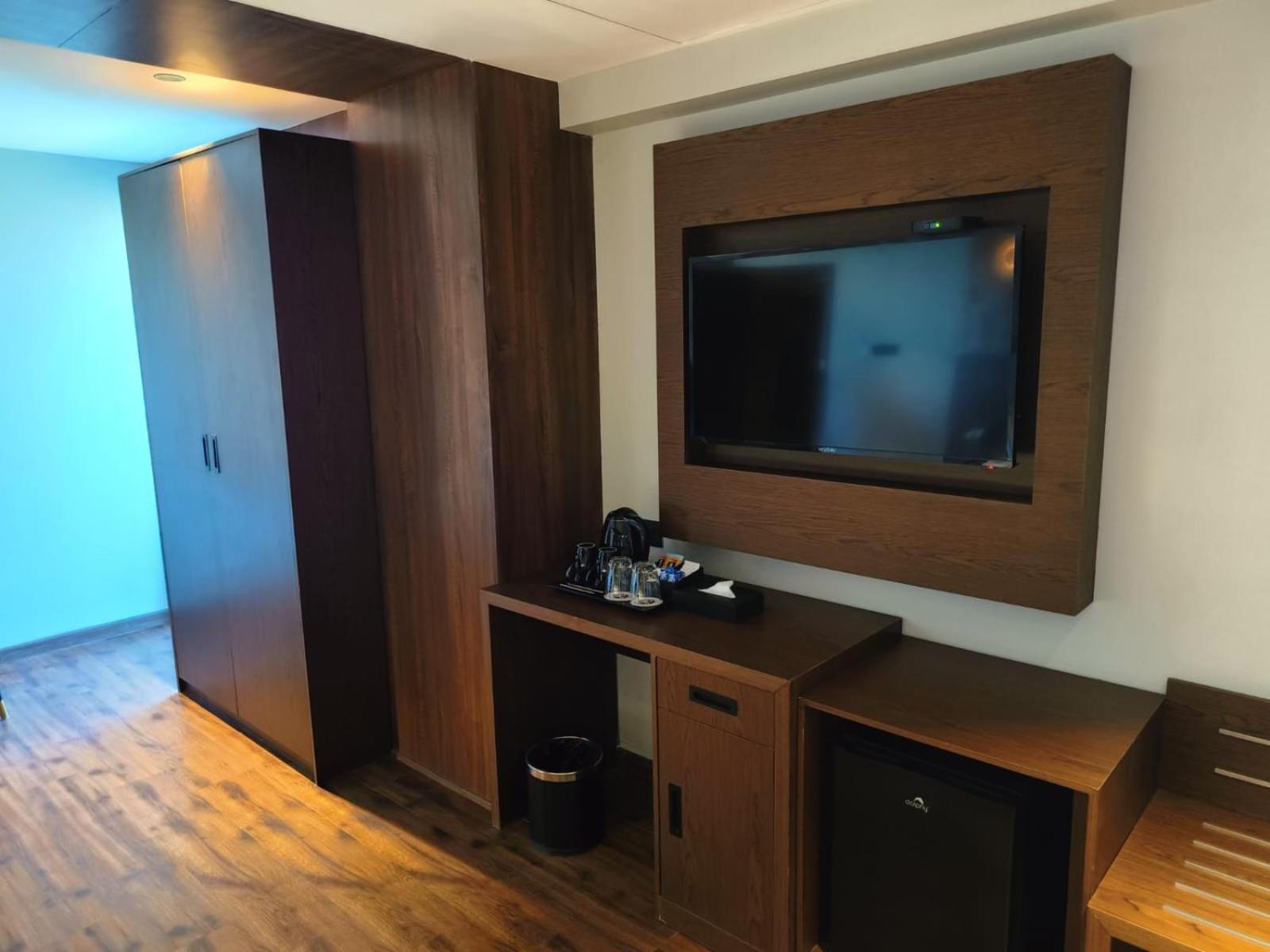 Ramee International Surat Exterior foto